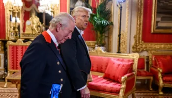 ‘Nëse do të varej nga ai, do të na kishte ndihmuar me Iranin’/ Trump lavdëron Charles, godet Starmerin