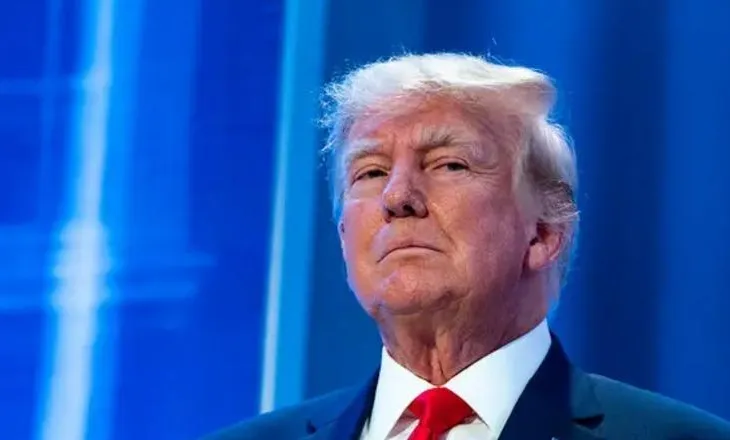 New York Times nxjerr prapaskenat: Trump po ndiqte një ndeshje UFC në Miami kur negociatat me Iranin dështuan