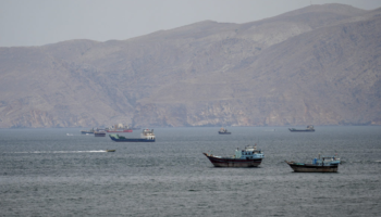 Nga Dubai në Oman, si kaloi jahti rus në Ngushticën e Hormuzit?