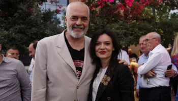 NGA ELISA SPIROPALI – Më përjashto! Debatet e brendshme, sado të forta, nuk duhet të shndrrohen në spektakël ndëshkimor publik