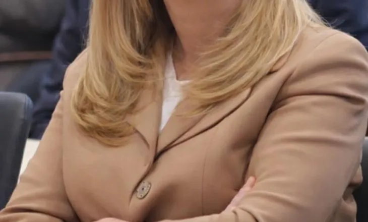 Nga Mimoza Hajdarmataj: Dy kategori që shtrembërojnë të vërtetat e tregut të sigurimeve!