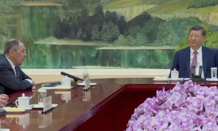 Nga Ukraina te Ballkani, Lavrov ngre alarmin në Kinë, paralajmëron për një rrethim të ri ushtarak dhe politik ndaj Rusisë