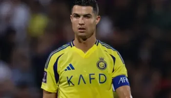 Një muaj larg fushave prej dëmtimit, më në fund Cristiano Ronaldo rikthehet të luajë për Al Nassr
