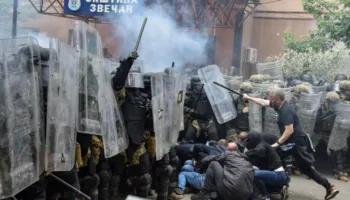 Një person dënohet me dy vjet burgim për sulmin ndaj KFOR-it dhe Policisë në Zveçan