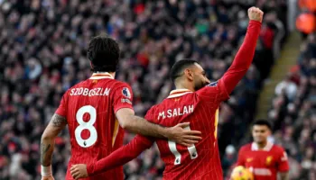 Nuk duan që të përsëriten gabimet e të kaluarës, Liverpool ka vendosur që tani për zëvendësuesin e Salah. Luan të rivalët…