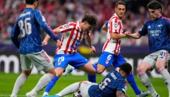 Nuk ka fitues në Metropolitano, 2 penallti vendosin sfidën e parë gjysmëfinale mes Atletikos dhe Arsenalit