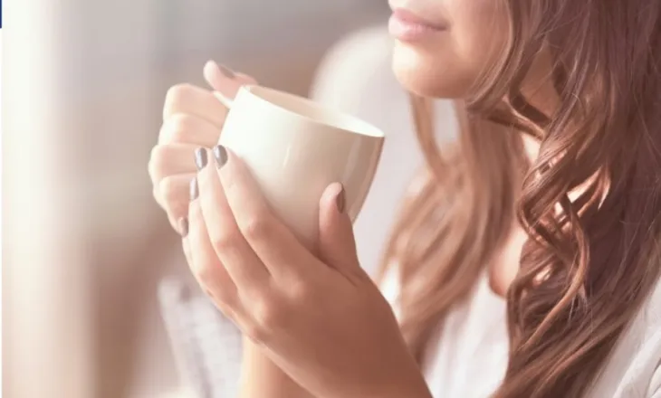 Nutricionistët dallojnë pija më e mirë e mëngjesit për plakje të shëndetshme