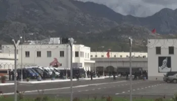 Operacioni në Burgun e Peqinit, sekuestrohen sende të ndaluara, transferohen 2 të dënuar me rrezikshmëri të lartë