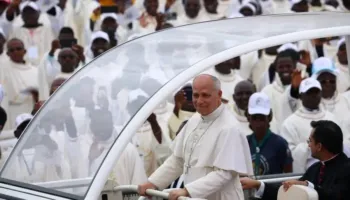 Papa Leoni thirrje për luftën Ukrainë-Rusi: Armët të heshtin dhe të ndiqet rruga e dialogut