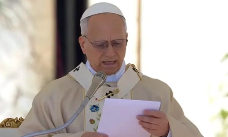 Papa Leoni XIV: E mirëpres armëpushimin, vetëm me negociata arrihet fundi i luftës