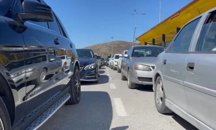 Pashkët të dielën, vijon fluksi i emigrantëve në Kapshticë