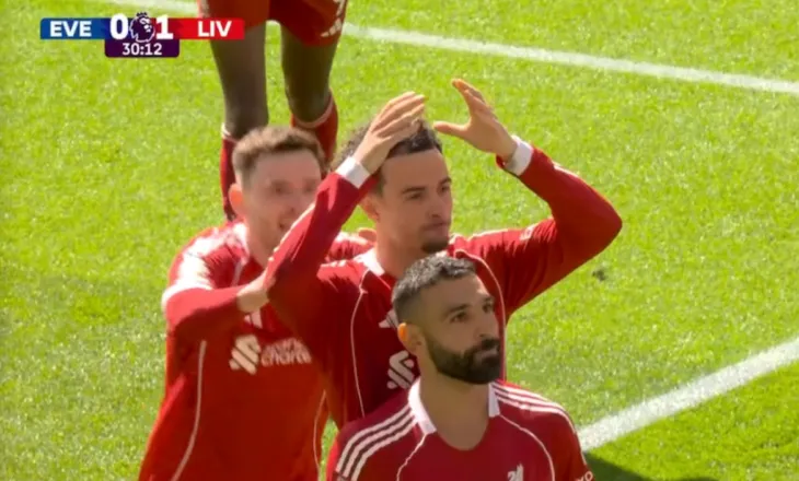 Pjesa e parë mbyllet me një gol në derbin e Merseyside. Shënon fillimisht Everton, por feston Liverpool (video)