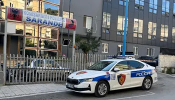 Plagoset me thikë i riu në Sarandë, shpallet në kërkim autori. Policia: konflikti për motive të dobëta