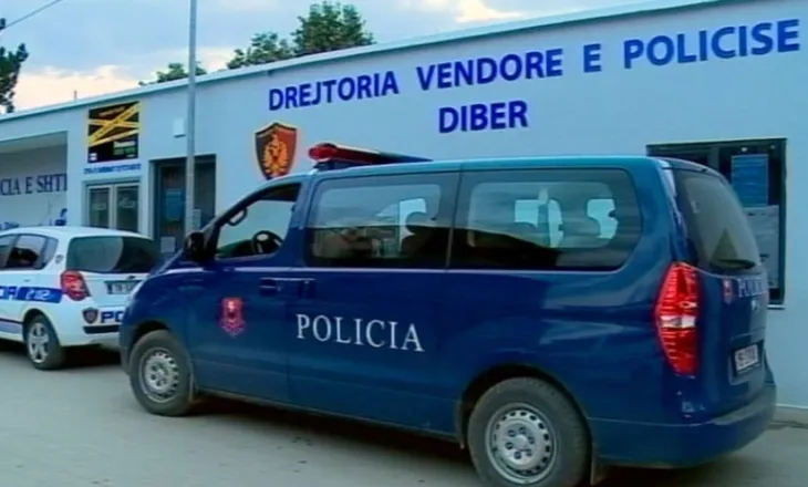 Plagosja e 3 të rinjve në Bulqizë, pezullohen nga detyra dy punonjës policie