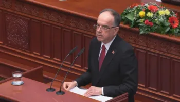 Presidenti Begaj uron nga Korça: Gëzuar Pashkën, të bëhemi më solidarë me njëri-tjetrin!