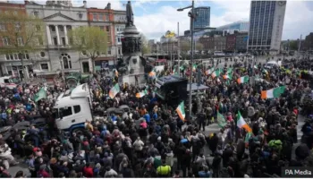 Protesta të dhunshme për naftën në Irlandë, policia përdor sprej