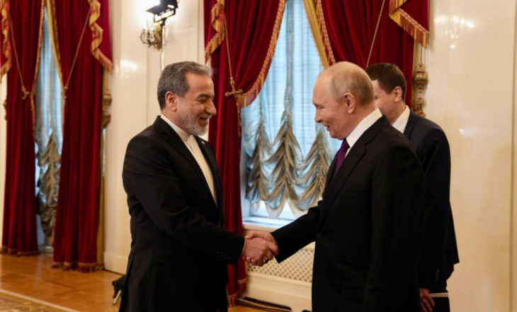 Putin ndryshon rol (para zgjedhjeve), nga lider lufte në ndërmjetës global për paqen