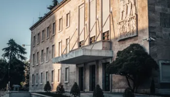 Qeveria miraton ndryshime për stadiumin “Selman Stërmasi” dhe indeksimin e pensioneve