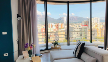 Qiratë në Tiranë me rritje të frikshme! A po kthehet strehimi në luks?