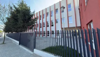 Rama prezanton shkollën e re në Prush të Tiranës: Klasa moderne dhe kushte dinjitoze