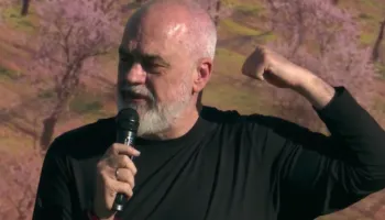 Rama takim me fermerët në Dibër: Shqipëria në fazën e “bashkimit” ekonomik, modeli i BE-së nuk krahasohet me kooperativat e komunizmit