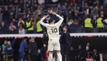 Real Madridi, kritika të ashpra pas dështimit në Champions: “Mbappé e ka mbushur dhomën e zhveshjes me ego”