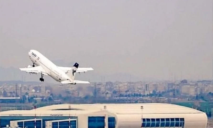 Rifillojnë fluturimet në aeroportin kryesor të Teheranit pas 57 ditësh mbylljeje