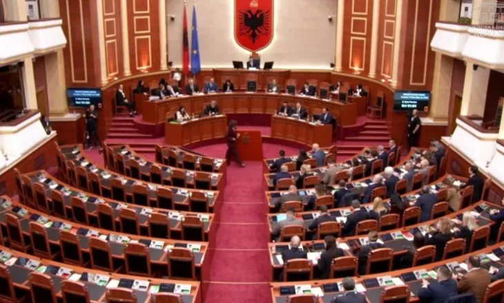 Rriten shpenzimet për “përfaqësuesit e popullit”, mbi 7 mln euro për paga dhe shpërblime për deputetët në 2025