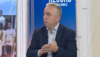 Samiti i Diasporës, Krasniqi: Nuk mundesh ta ushqesh publikun me show. Zëri joqeveritar, i papërfaqësuar