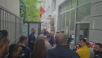 Seanca për masat e sigurisë, avokatët e 11 protestuesve të PD refuzojnë gjyqtarin Enkel Peza