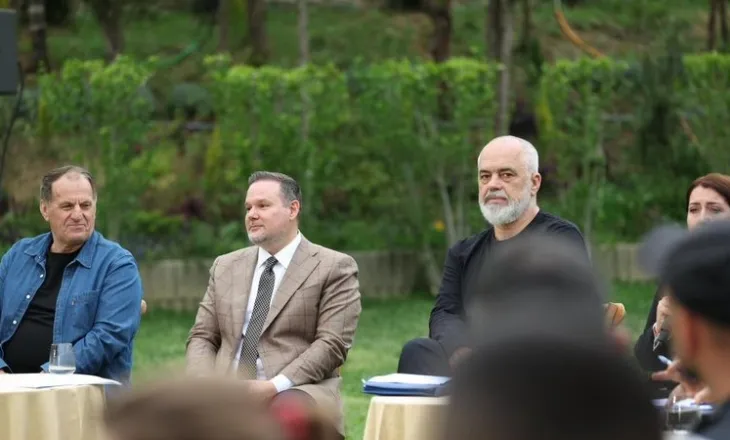 Sektori i shërbimeve/ Rama, mesazh investitorëve: Nëse vendosni çmimet e larta, bëheni varrmihësit e investimit tuaj