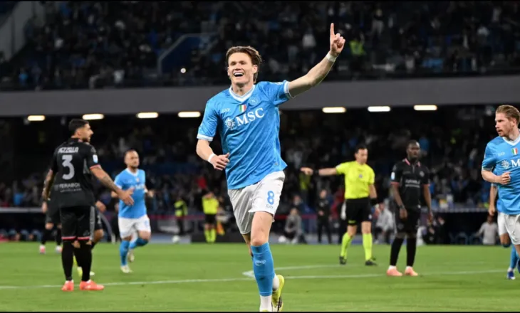 Serie A/ Napoli bën detyrën me Cremonesen, redukton përkohësisht në 9 pikë diferencën me Interin