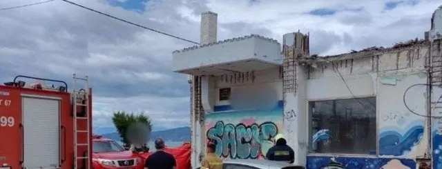 Shembet ndërtesa e braktisur në Greqi, vdes kalimtarja, plagosen dy fëmijët e saj