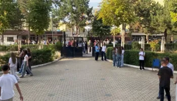 Shkollat publike të hapura edhe gjatë pasdites për nxënësit! Programi ‘Pas shkolle’, mundësi për mësuesit në pension