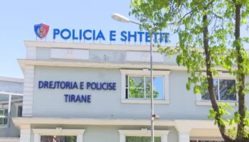 Shpërndanin drogë afërsi shkollave në Tiranë, lihen në burg 14 të arrestuarit