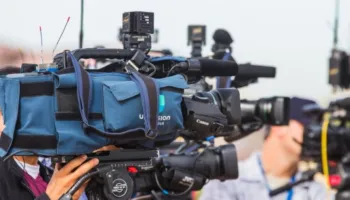 Shqipëria bie me 3 vende në Indeksin e RSF, UGShPD: Ndërhyrja politike mbetet sistemike