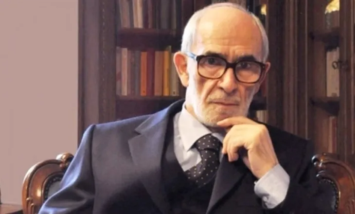 Shuhet akademiku Rexhep Qosja, la gjurmë të forta si studiues, kritik letrar dhe shkrimtar