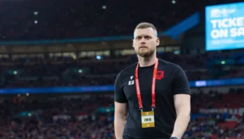 Shumë i nevojshëm te kombëtarja, fizioterapisti Arzen Voci rrëfen rrugëtimin e tij kuqezi (video)