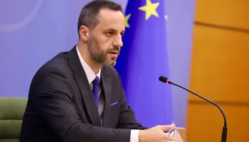 “Si do jetoje me rrogën e një polici?”, Lamallari: Paguhen shtesë për protesta e evente, s’mund të ketë rritje galopante