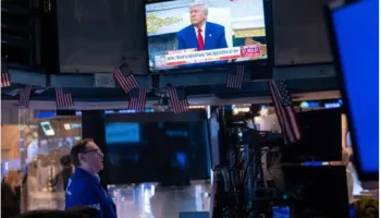 Sinjalet për fundin e luftës, bursat në rritje dhe çmimi i naftës në rënie