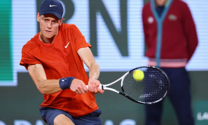 Sinner i afrohet kreut te meshkujt, Sabalenka dominon renditjen te femrat