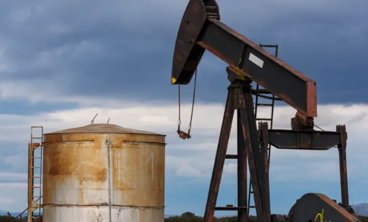 Situatë alarmante! Nafta mbi 100 dollarë për fuçi, tensionet SHBA-Iran rrezikojnë furnizimin global