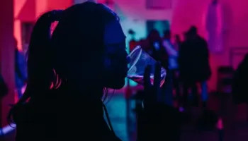 Skandal eskortash në Serinë A. Festat në Milano, dhjetëra lojtarë të përfshirë