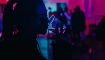 Skandal me eskortat në Serie A, festa në Milano, dhjetëra futbollistë të përfshirë