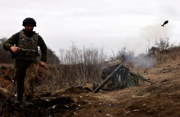 Skandal në Ukrainë! Ushtarë të kequshqyer në front, gruaja e njërit prej tyre nxjerr fotot, shkarkohet një komandant i lartë