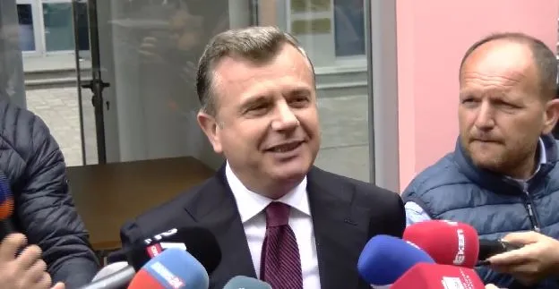 Sot në GJKKO për të dëshmuar për dosjen ‘Partizani’, Balla: Ditë e madhe për Shqipërinë! I qëndroj deri në fund…