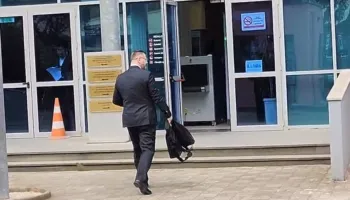 Sot seanca e radhës ndaj Erion Veliajt, paraqitet në GJKKO avokati Plarent Ndreca