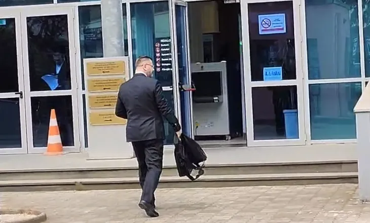 Sot seanca e radhës ndaj Erion Veliajt, paraqitet në GJKKO avokati Plarent Ndreca