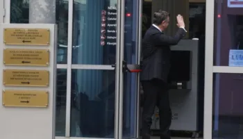 Syri Tv/ Dosja ‘Partizani’ –  Balla ‘humb memorien’ para gjykatës, deklarata kontradiktore në gjyq