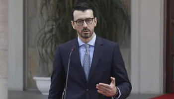 Taksa e re e BE për karbonin, Karakaçi nga Mali i Zi: Shqipëria, e përgatitur për këtë politikë! Është kampione e energjisë së rinovueshme